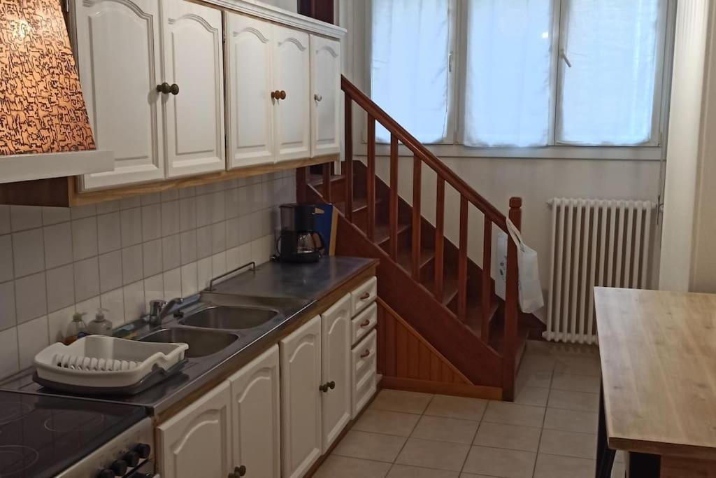 Petite Maison De Bourg Proche A84 デュシー・レ・シェリス エクステリア 写真